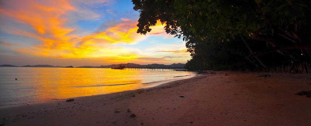 Raja Ampat Dive Resort Tapokreng Kültér fotó